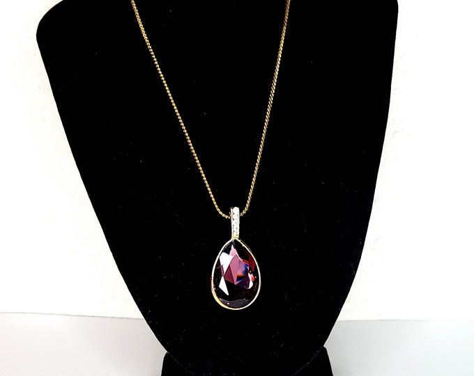 Vintage Purple Glass Faceted Teardrop Pendant on Gold Tone Serpentine Chain Necklace D-3-89