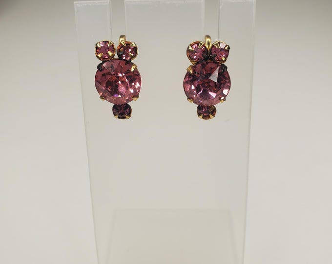 Vintage Pink Rhinestone Gold-Tone Screw Back Earrings D-6-10
