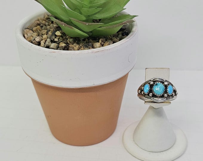 Vintage Native Signed SC in Circle Three Stone Turquoise and Sterling sz 13.5 Ring - D-4-17