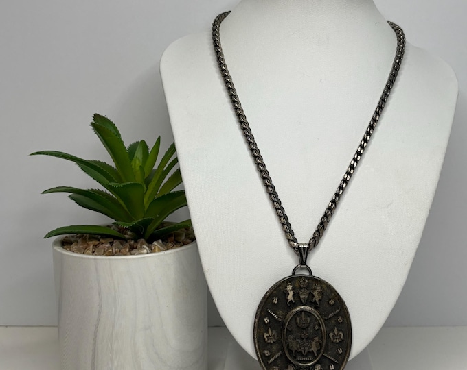 Vintage Heraldic Lion, Shield, and Fleur Delis Silver Tone 16” Necklace D-8-73