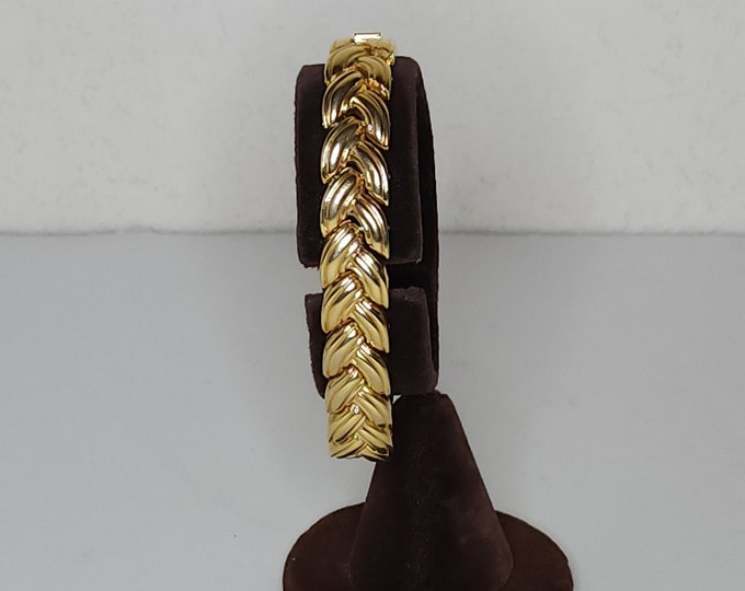 Vintage China Marked Gold Tone Braided Criss Cross Link Bracelet C-9-100