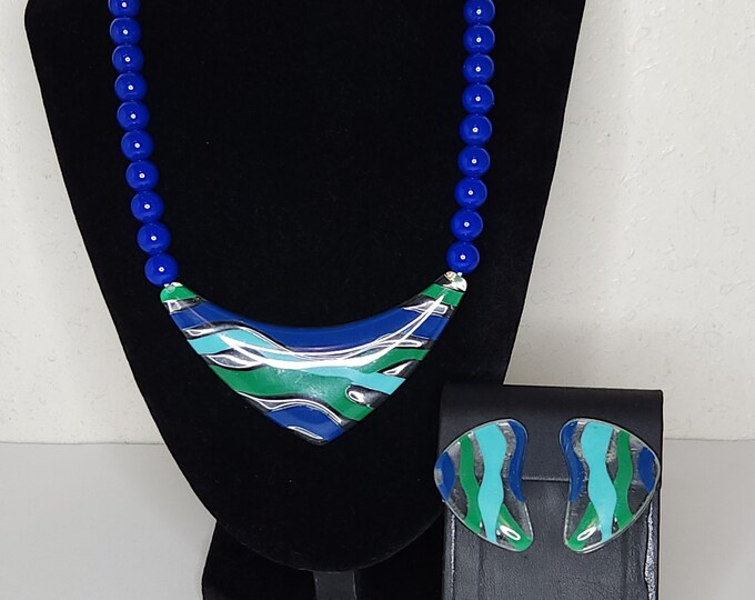 Vintage 1980's Avon Waves Blue and Green Beaded Necklace and Plastic Earrings Set C-9-65
