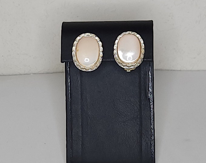 Vintage Japan Marked Silver Tone and Dyed Mother of Pearl Oval Clip-On Earrings C-7-26