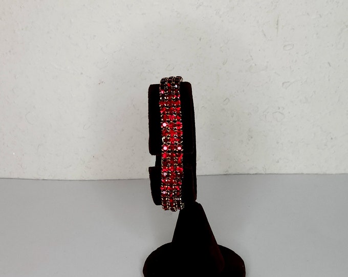 Vintage Three Rows of Ruby Colored Glass Rhinestones Prong Set in Gold Tone Cup Chain Stretch Bracelet D-3-98