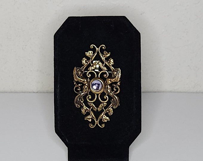 Vintage Art Nouveau Style Gold Tone Ornate Brooch Pin with Angels and Pale Purple Circle D-1-73