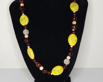 Vintage Faux Stone (Plastic) and Wood Beaded Necklace in Brown and Yellow D-1-86