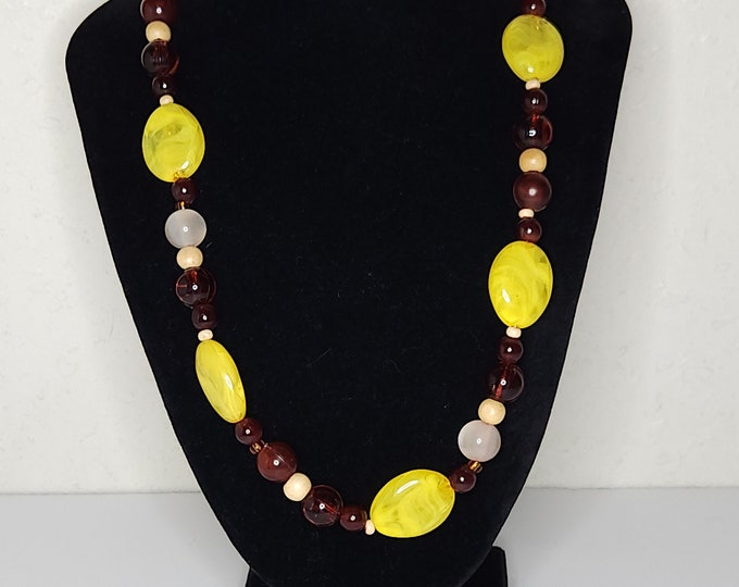 Vintage Faux Stone (Plastic) and Wood Beaded Necklace in Brown and Yellow D-1-86
