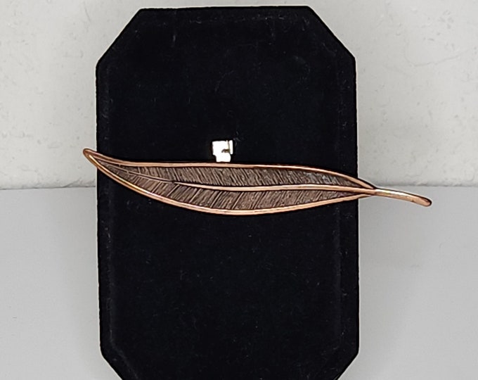 Vintage Copper Tone Thin Leaf Brooch Pin C-1-49
