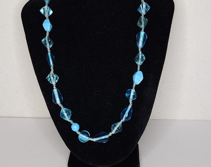 Vintage Blue Art Glass Bead Necklace C-7-70