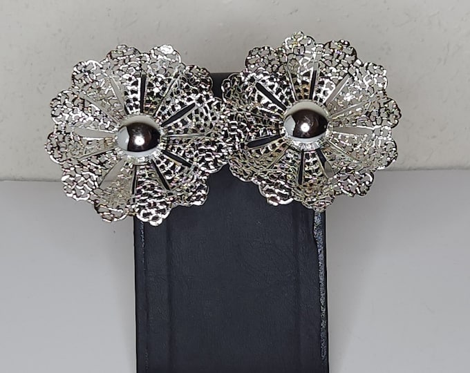 Vintage Sarah Coventry Signed Silver Tone Filigree Flowers Clip-On Earrings C-1-1