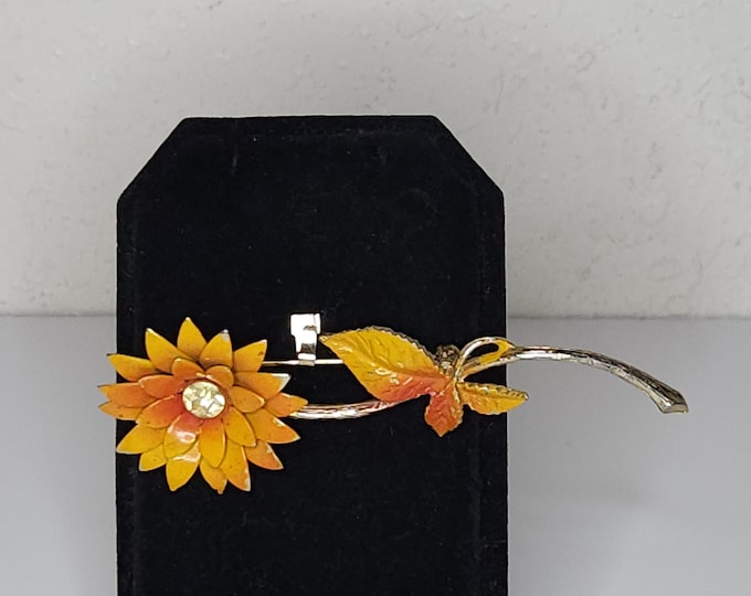 Vintage Gold Tone Flower Brooch Pin with Yellow and Orange Ombre Enamel B-9-50
