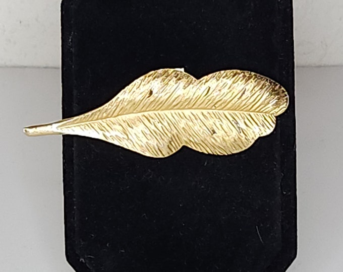 Vintage Gold Tone Brushed Leaf Brooch Pin B-4-5