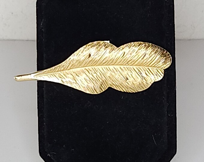 Vintage Gold Tone Brushed Leaf Brooch Pin B-4-5