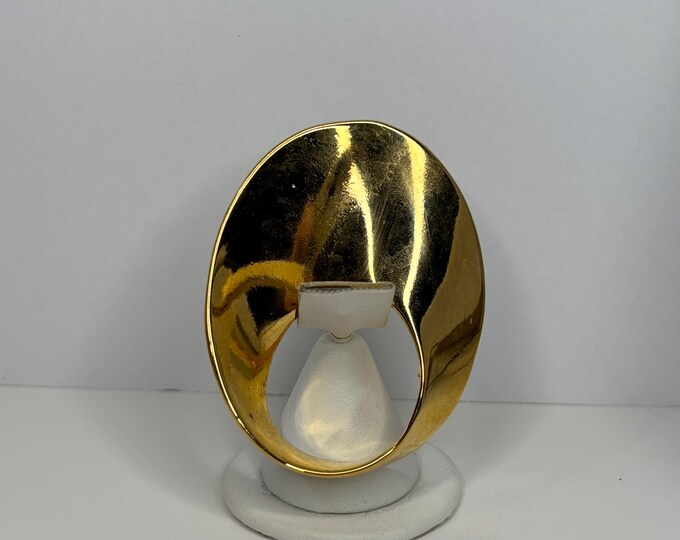 Large Gold Tone 80’s-90’s Abstract Circle Brooch D-7-73