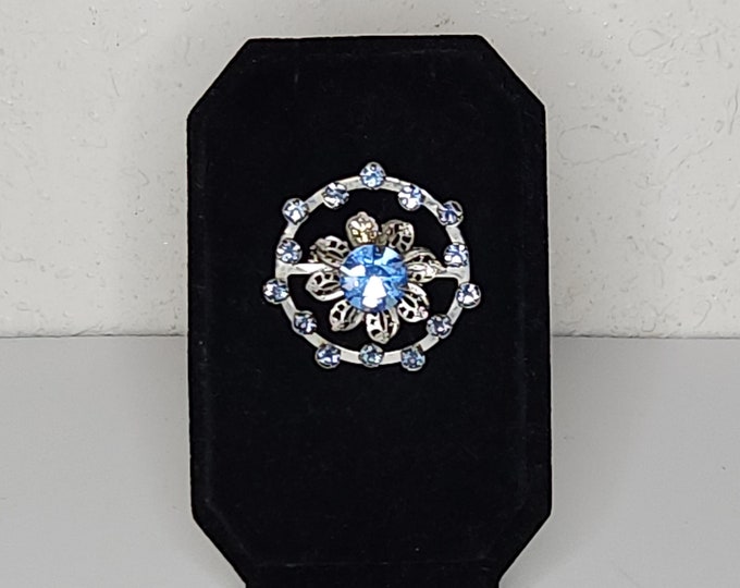 Vintage Silver Tone Ring with Flower and Blue Rhinestones Brooch Pin C-1-78
