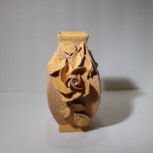 1850-1900&#39;s Sand Majolica Barbotine-style 8&quot; Mustard Yellow Urn Vase - Rare and Pretty!