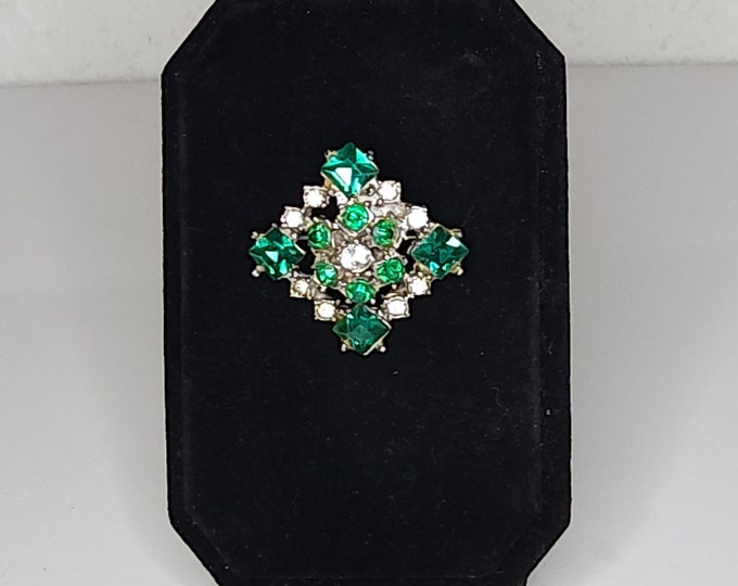 Vintage Green and Clear Rhinestone Diamond-Shaped Brooch Pin A-9-54