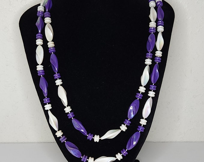 Vintage Purple and White Twisted Oval Plastic Beads with Iridescent Finish Beaded Necklace D-1-52