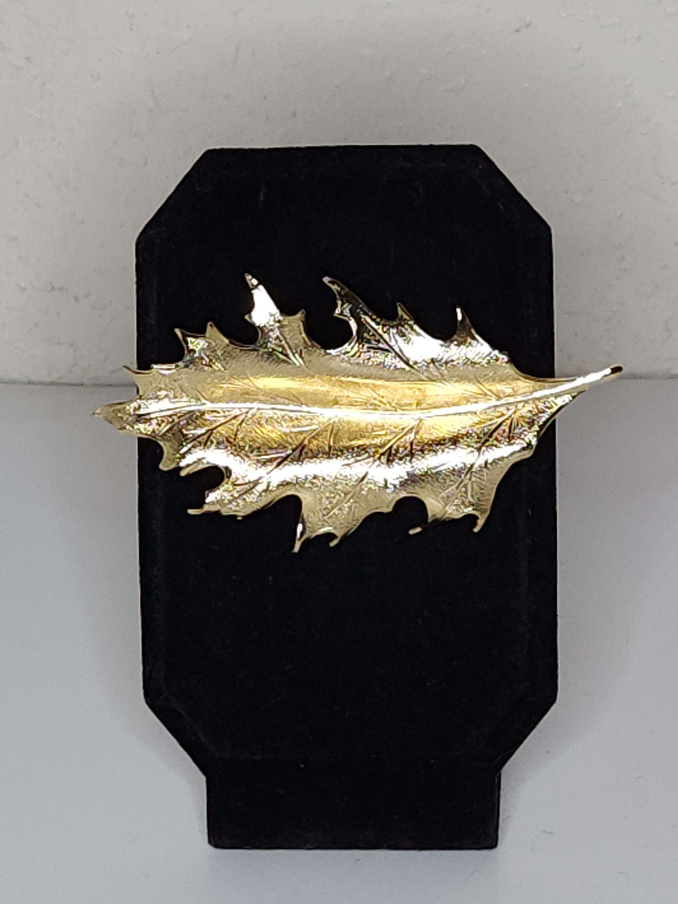 Vintage Gold Tone Textured Leaf Brooch Pin C-2-63 - Etsy