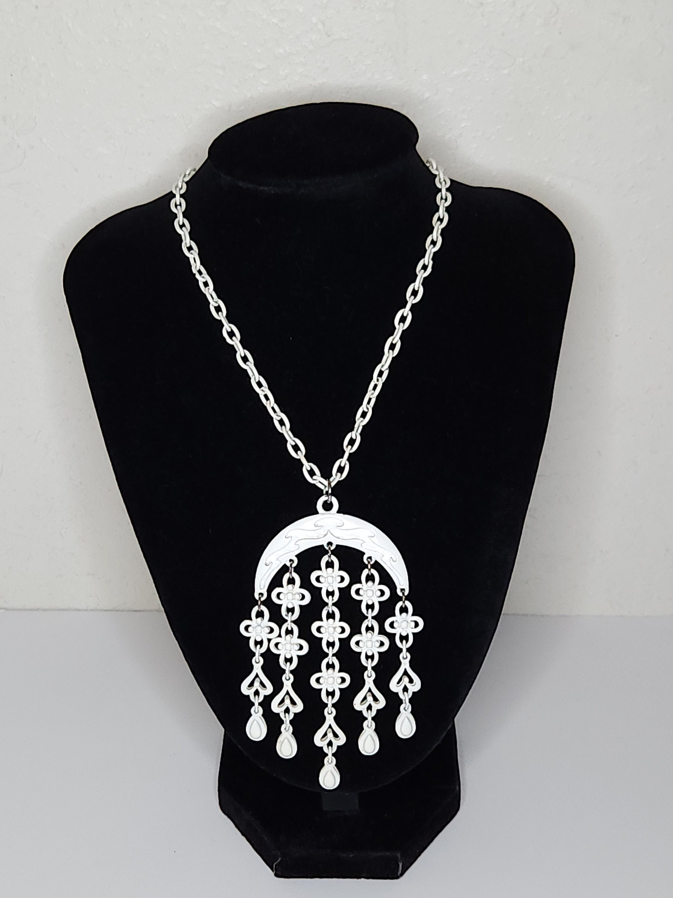 【HYERES LOR】Bonne Chance Silver enamel necklace White M HYERES LOR】Bonne Chance Silver enamel necklace White M