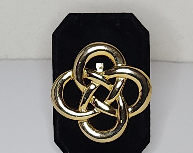 Vintage Gold Tone Celtic Knot Brooch Pin C-8-80
