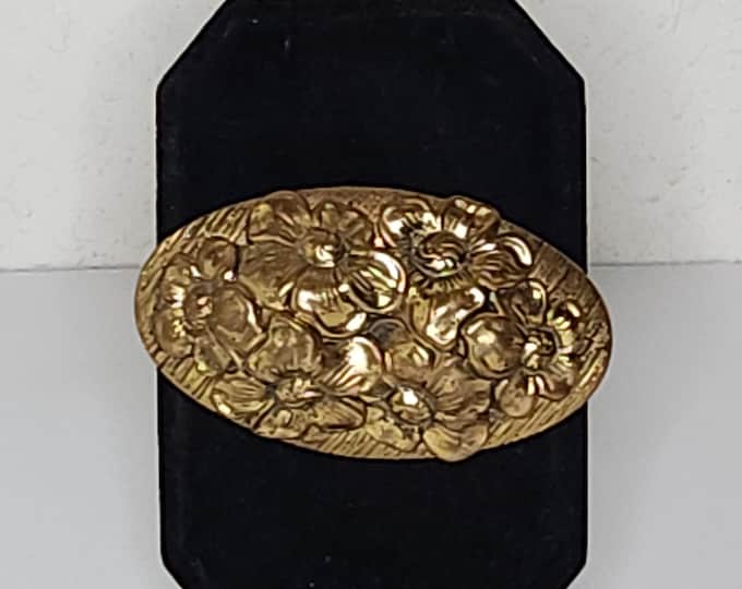 Vintage Brass Pressed Floral Oval Brooch Pin C-3-61