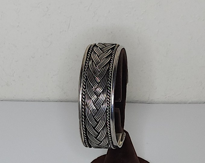 Vintage Silver Tone Cuff Bracelet with Braided Design and Rope Detailing D-2-30