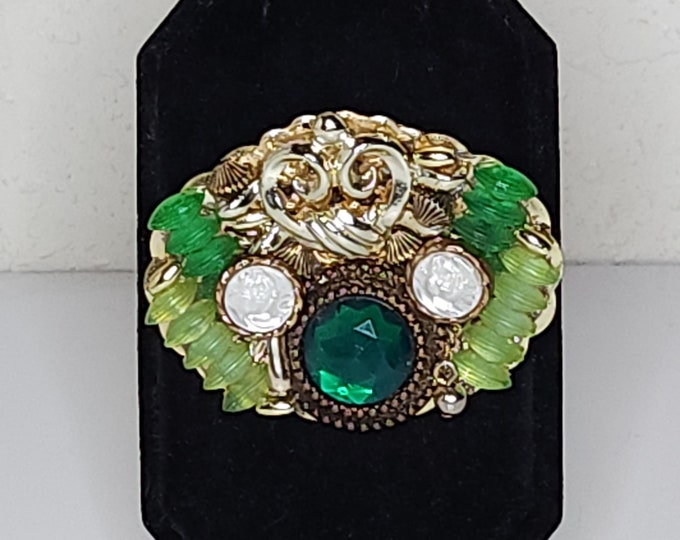 Vintage Gold Tone Large Oval Brooch with Green, Silver Tone and Pearlescent White Accents C-2-85