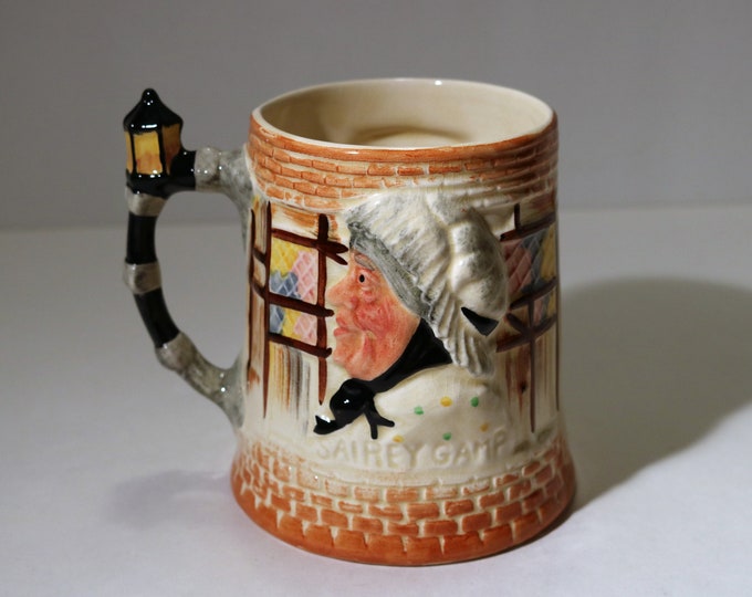 1960's 4 3/4" Weller & Sairey Gamp Charles Dickens Character Mug