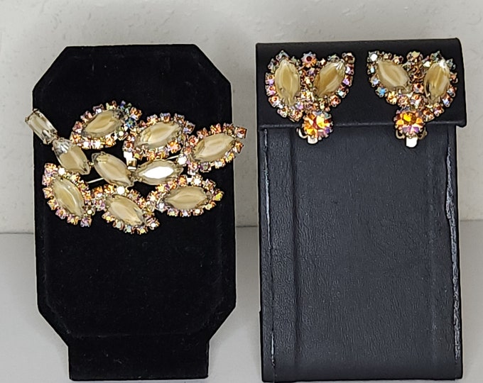 Vintage Weiss Signed Givre Glass and AB Rhinestone Gold Tone Leaves Brooch and Clip-On Earrings Set C-6-48