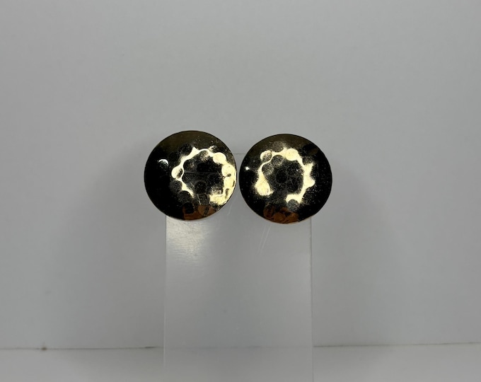 Vintage Signed Mimi Din Gold-Tone Hammered Round Clip-On Earrings D-7-44
