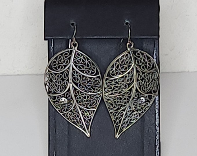 Vintage Silver Tone Filigree Leaves Dangle Earrings with Clear Rhinestones C-3-74