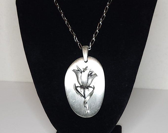 Vintage Paradise Signed Silver Tone Large Oval Pendant with 3-D Rose 23 Inch Necklace A-4-45