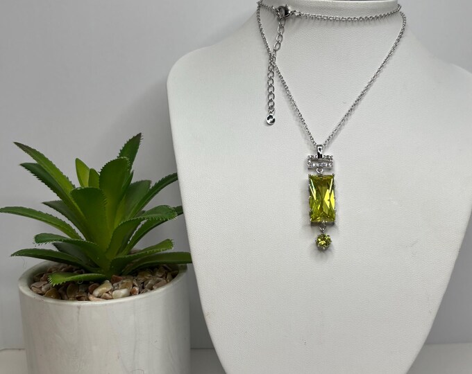 Costume Silver Tone Citrine Color and Clear Crystal 18” to 20” Necklace D-8-70