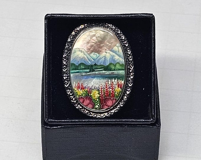 Amy Kahn Russell Hand Painted on Shell Sterling Ring sz10 E-1-8