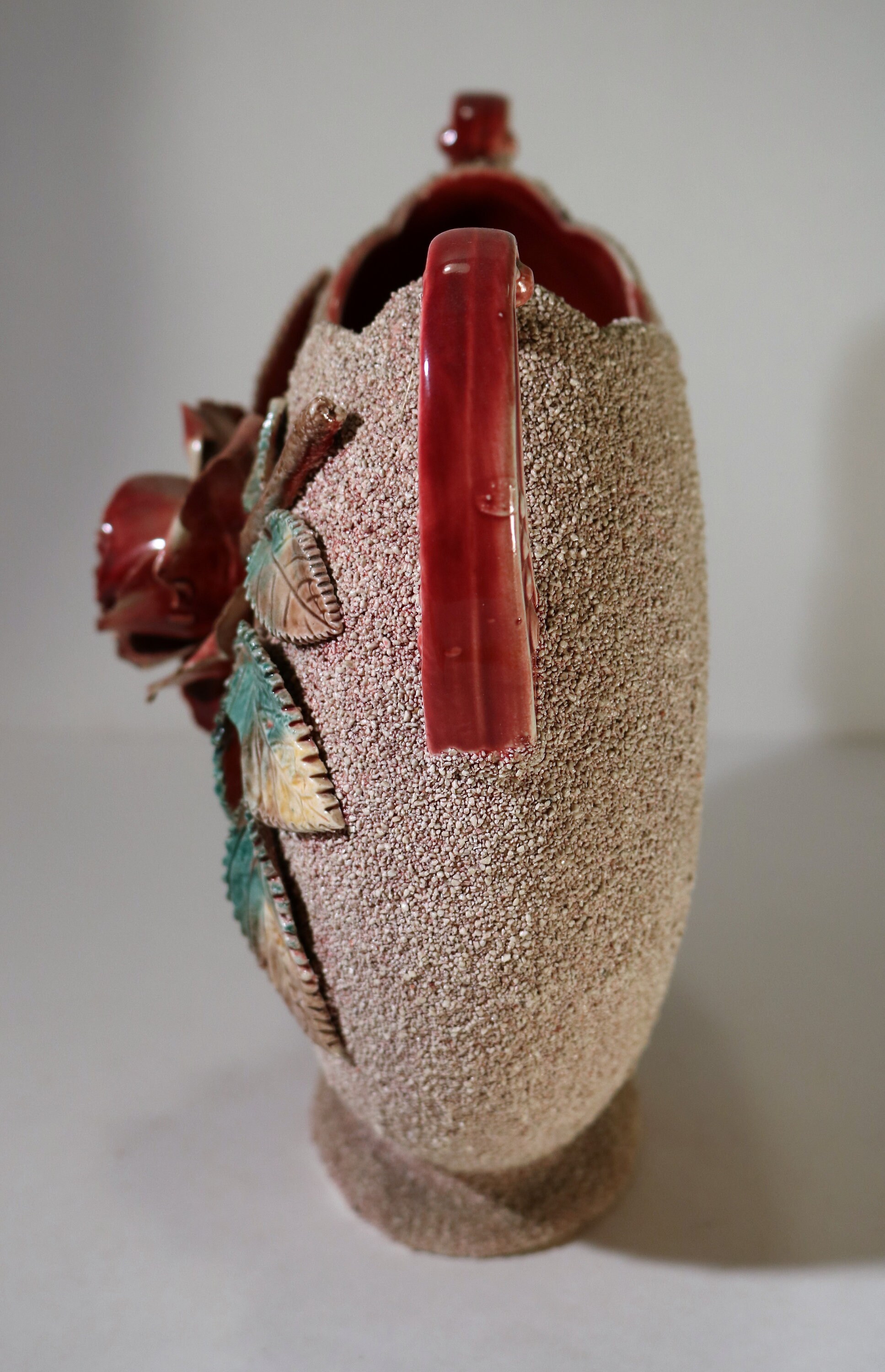 18501900's Sand Majolica Barbotinestyle Flowers on Red Scalloped Moon/Flat Pillow Vase with