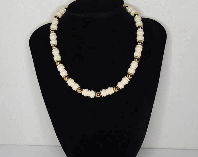Vintage Napier Signed Cream and Gold Tone Beaded Necklace D-2-9