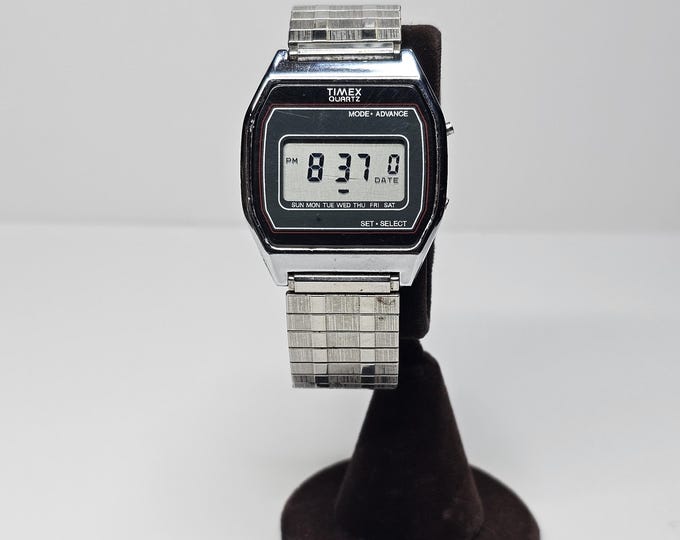 Vintage 1989 Men's Timex K Cell Watch - New Battery - Works E-1-10