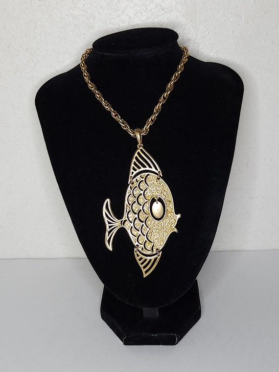 Vintage Gold Tone Large Fish Pendant on Rope Chain