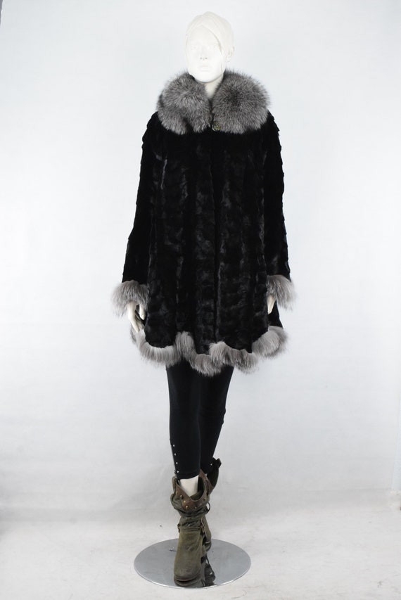 プラスサイズのミンクファーコート：ブラックAライン、シルバー