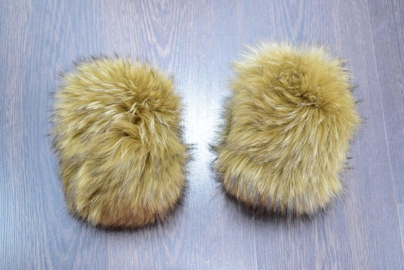 Finn Raccoon Fur Cuffs Olive Khaki Colour Fluffy Fur Cuffs Coat