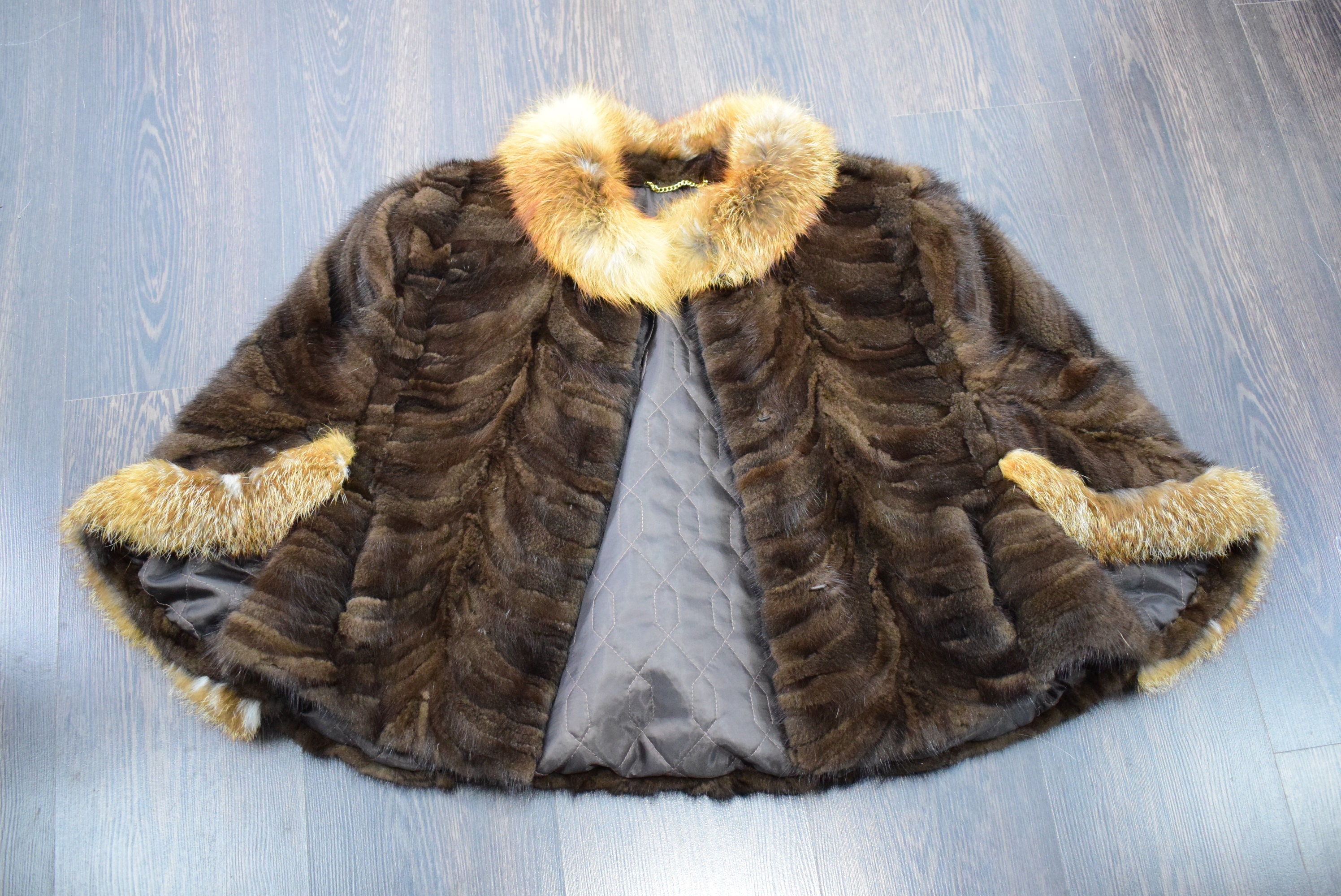 美品 ミンクヤーン MINK ミンクファー ポンチョ ケープ ミンクファーケープ：ブラウン＆ゴールドのカナディアン