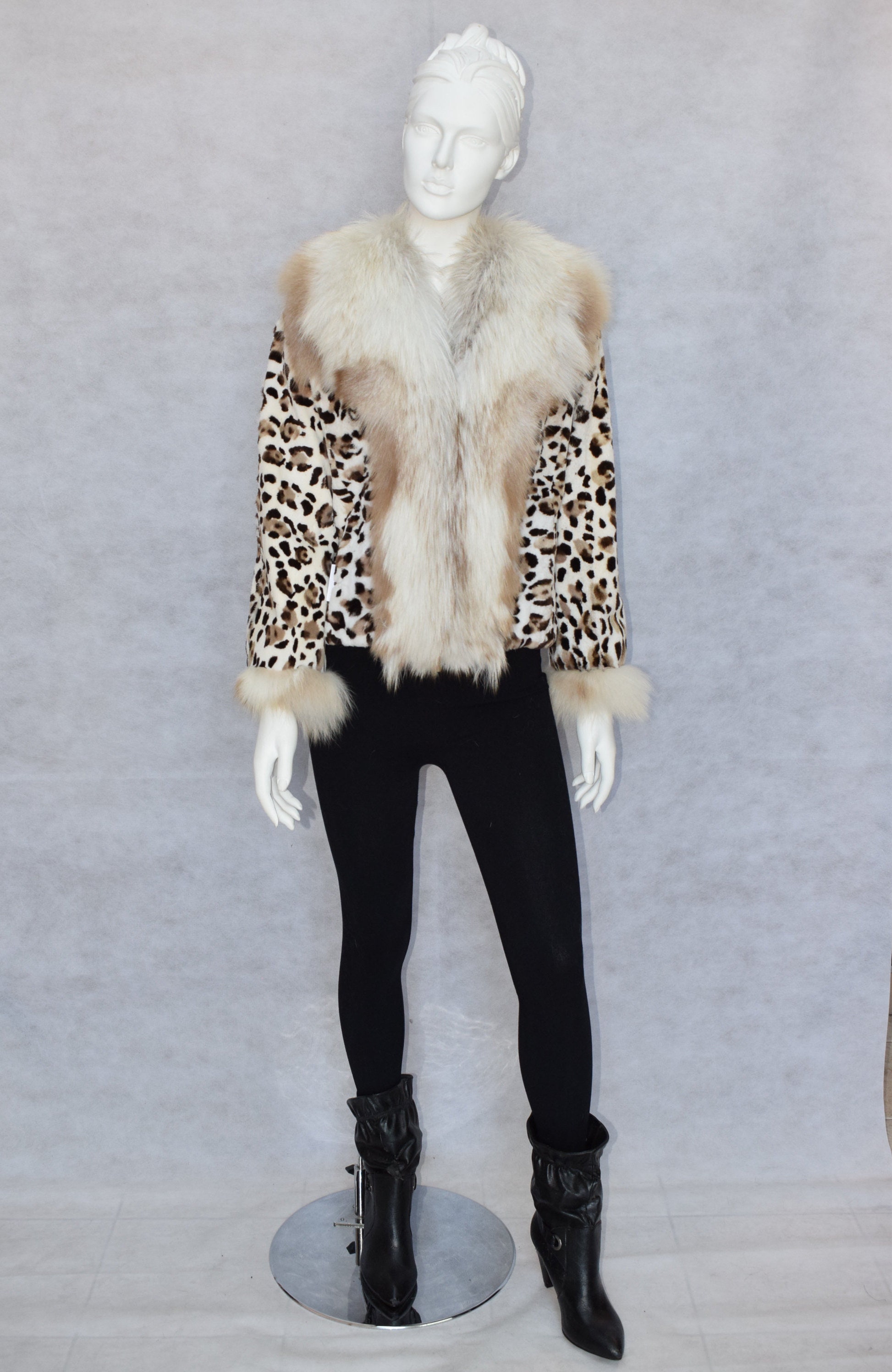 フォックスカラー付きシアードミンクジャケット - ヒョウ柄ファー