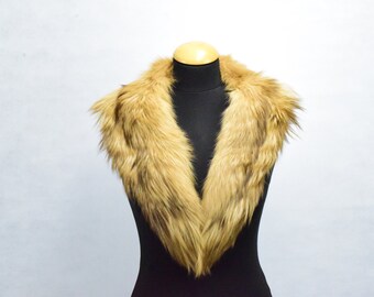 Finn Waschbär Pelzkragen pastell braun Farbe, halswärmer flauschiges Fell Damen Geschenk.