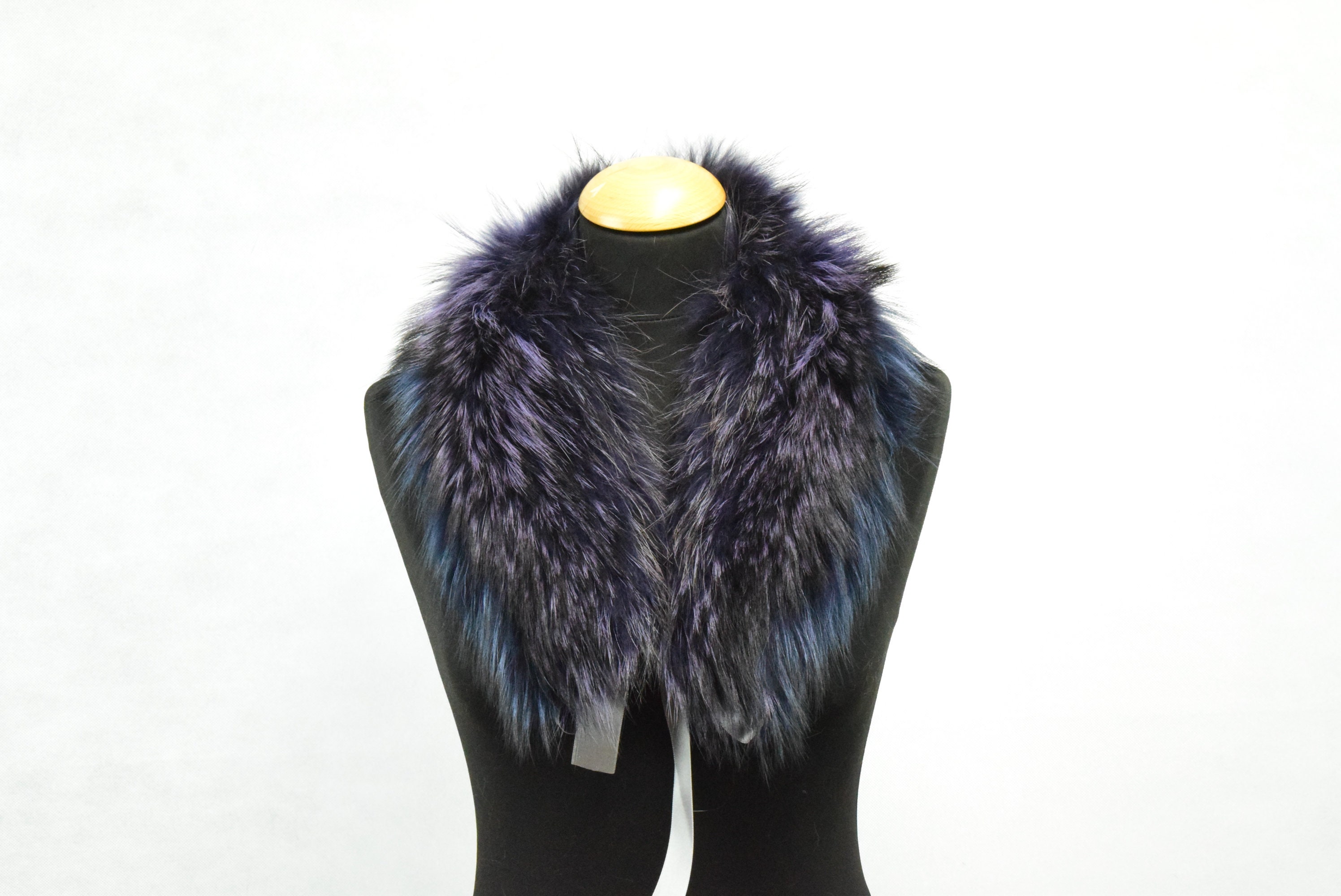 Finn Raccoon Fur Collar Scarf: Purple Blue Fluffy Accessory