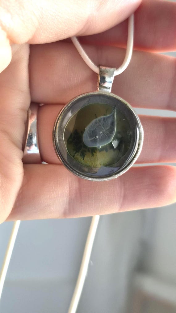 Handgemachtes Glas Pendant, leuchtendes Blattdesign in Grün und Gelb