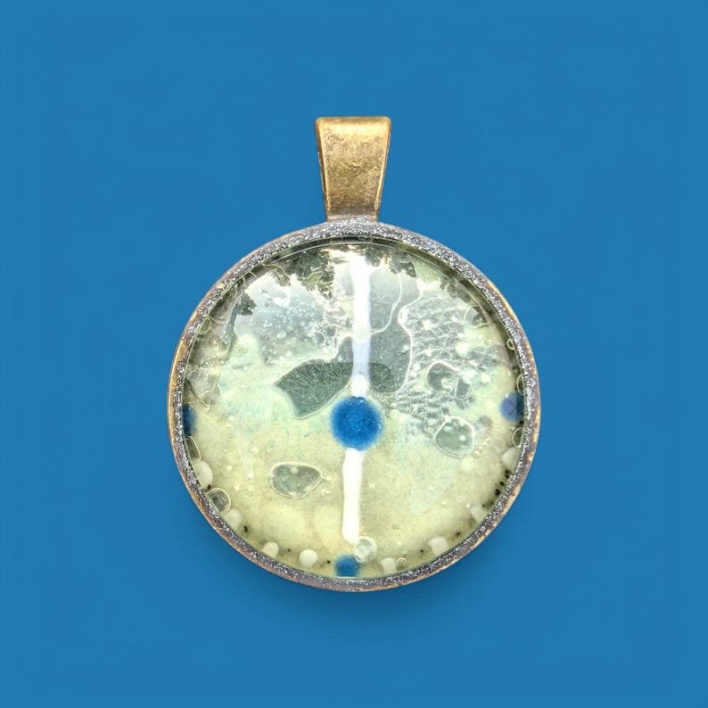 Einzigartiger Leuchtender Vintage-Pendant von Maria Marachowska – Handgemalte Glaskunst für Unisex-Liebhaber