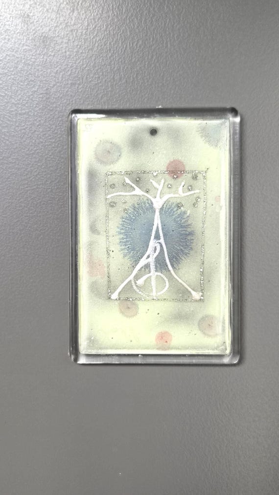 Glasmagnet leuchtet im Dunkeln, Winter Baum Miniatur Kunst von Maria Marachowska, Deko Trend
