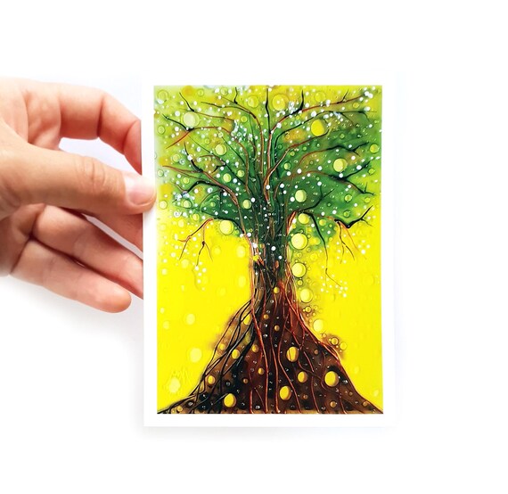 Frühlingsbaum Postkarte von Maria Marachowska – Ein Kunstwerk für Naturliebhaber mit langlebigen Farben!