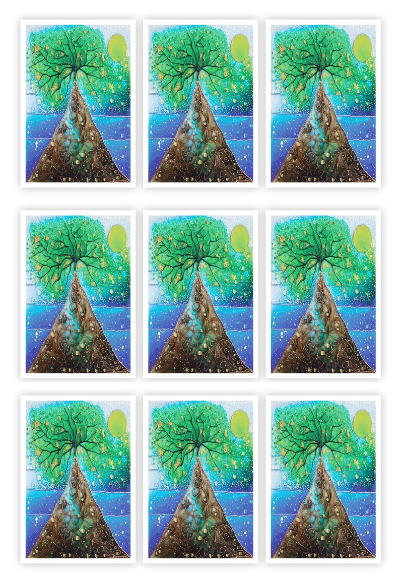 Diese Postkarte ist ein hochwertiger Druck des Original-Gemäldes "Seelandschaft Baum" von Maria Marachowska.